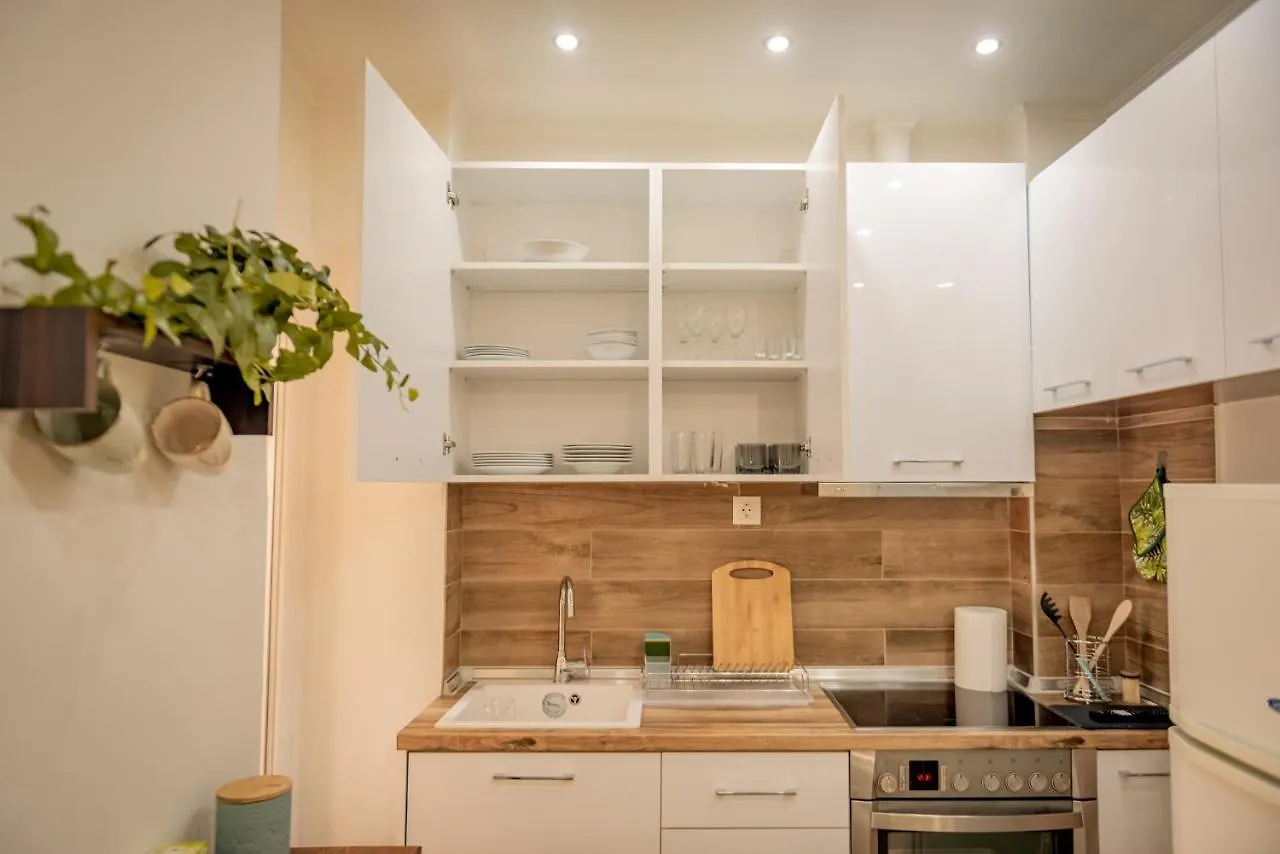 Aphrodite'S Apartment On Agia Sofia Midas Home Салоники